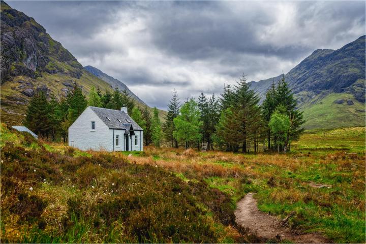 hutte-in-den-glencoe-mountains.jpg