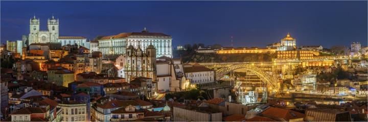 panoramafoto-die-skyline-von-porto-portugal.jpg