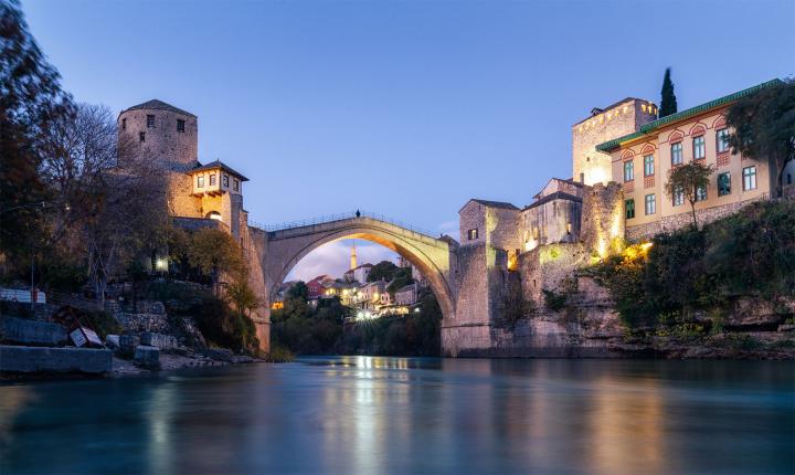 tag_5-mostar-blaue_stunde.jpg